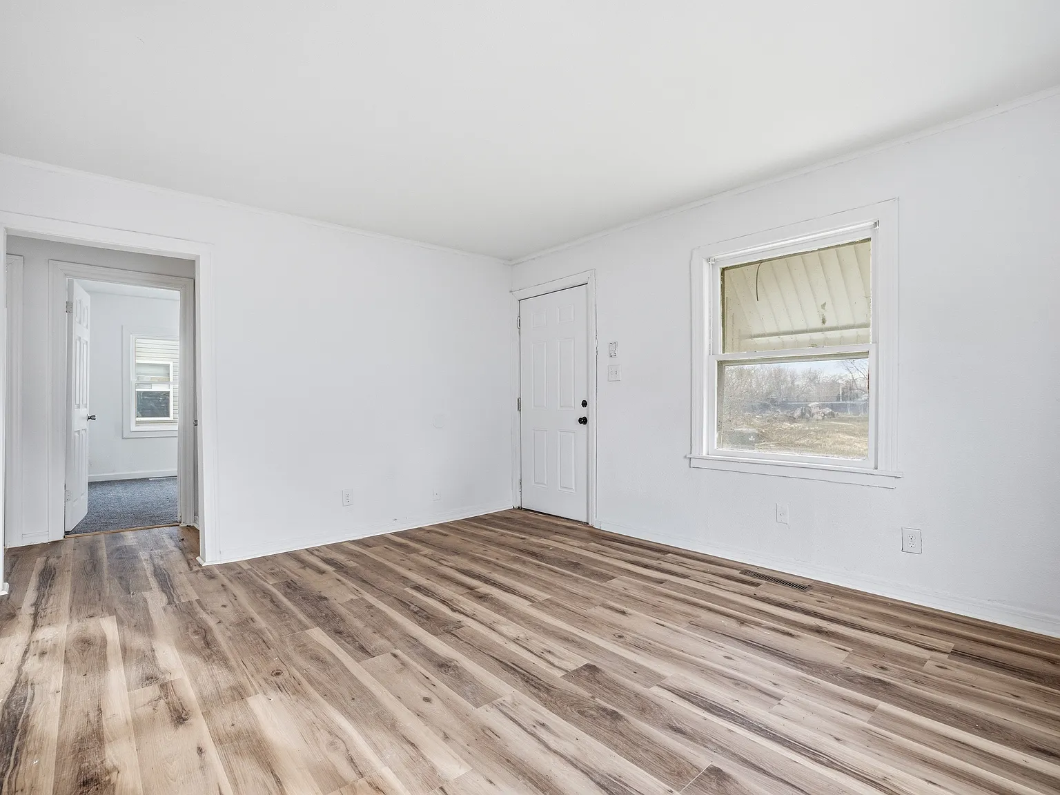 1614 W 18th St — Photo 3