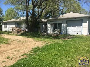 12668 Q Rd, Hoyt, KS 66440
