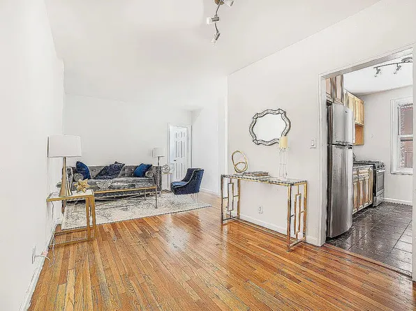 350 E 30th St APT 4L, New York, NY 10016