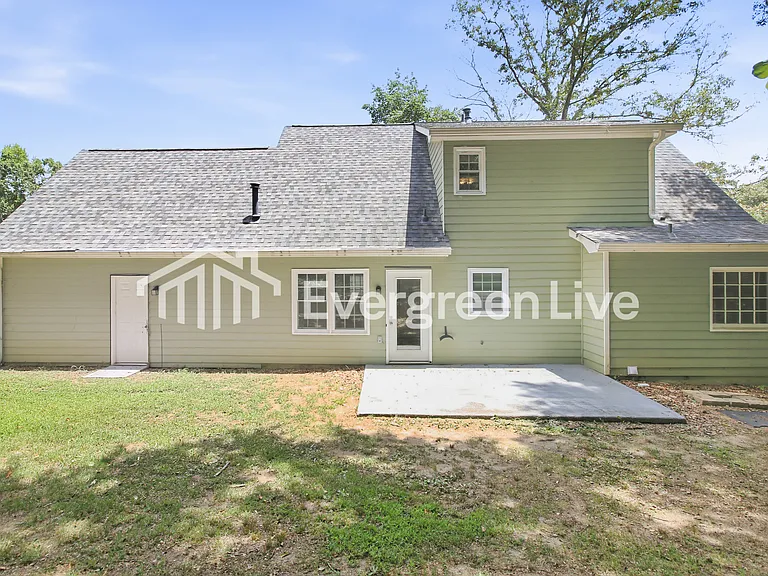 2255 Huntington Dr — Photo 15