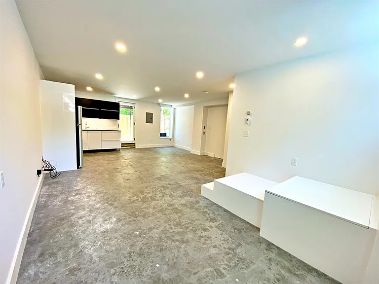 406 Sumner St #1 — Photo 7