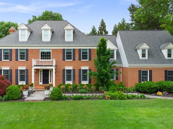 20016 Belle Chase Dr, Gaithersburg, MD 20882
