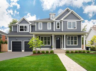 511 Pinecrest Ln, Wilmette, IL 60091