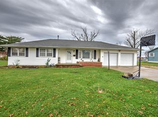 3035 Lakeland Rd, Decatur, IL 62521