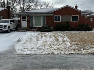 18810 E Ten Mile Rd, Eastpointe, MI 48021