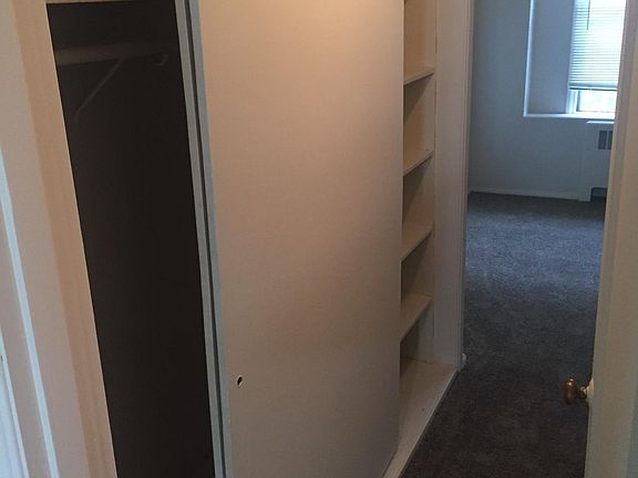 4th image of 309 N Tacoma Ave APT 12