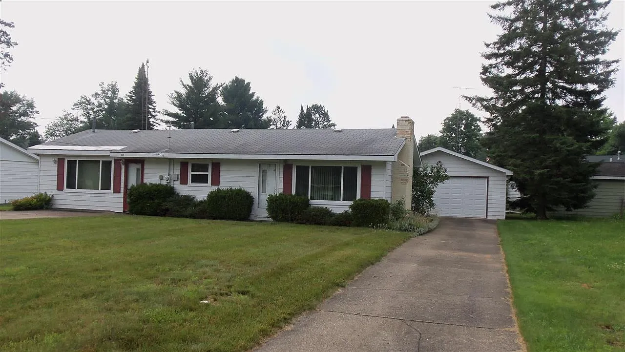 1894 Lakewoods Beach Rd photo 1