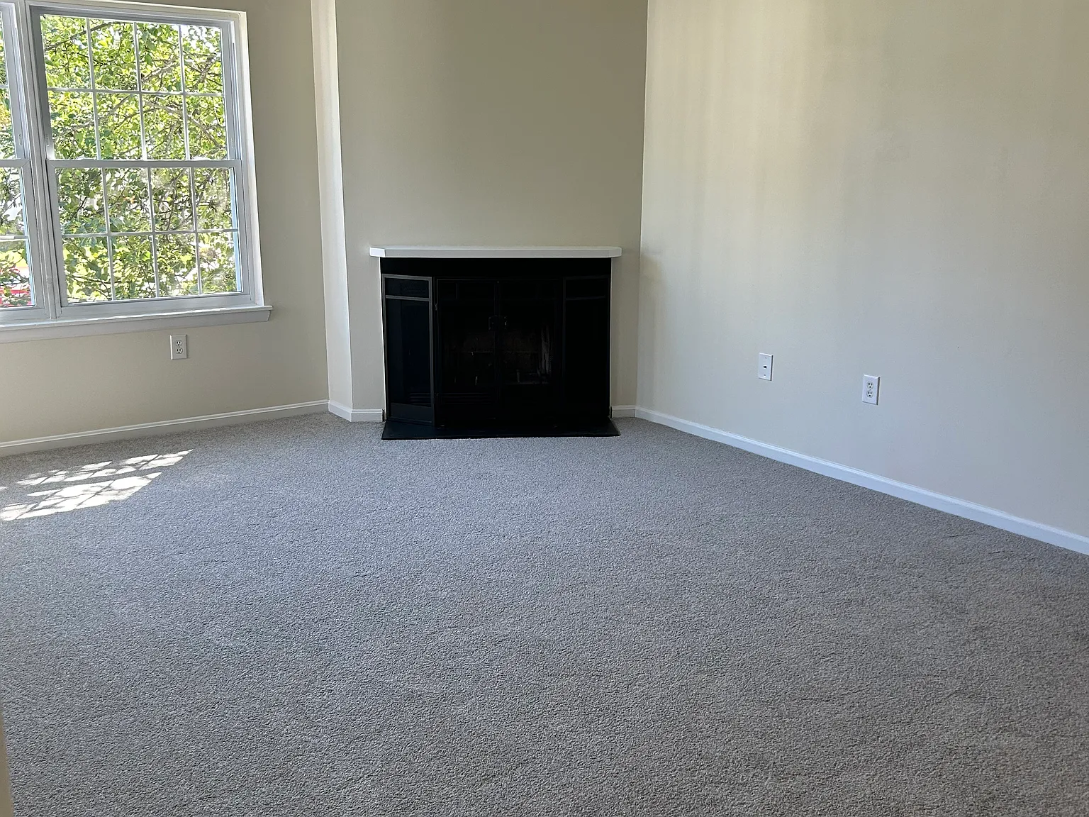 91 Driftwood Ct — Photo 2