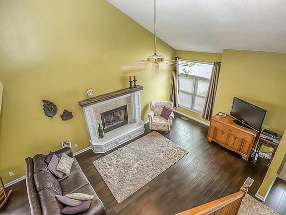 3rd image of 7020 Willis Dr