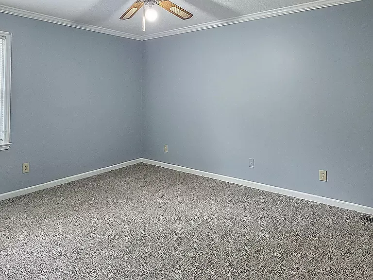 725 E Cardinal Dr — Photo 25