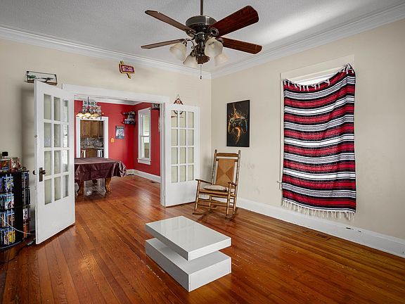 3rd image of 302 E 2nd St