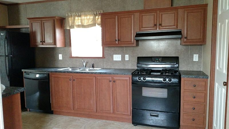 2nd image of 1169 Oakbrook W