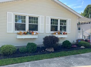 2501 Island Park Dr, Manitou Beach, MI 49253