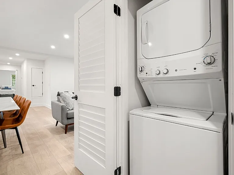 In-Unit Laundry In-Unit Laundry
