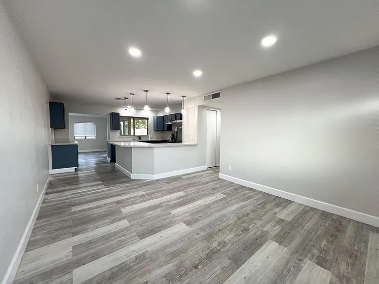 3614 W Tulsa St — Photo 6