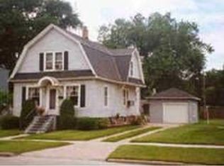 235 E Cotton St, Fond Du Lac, WI 54935