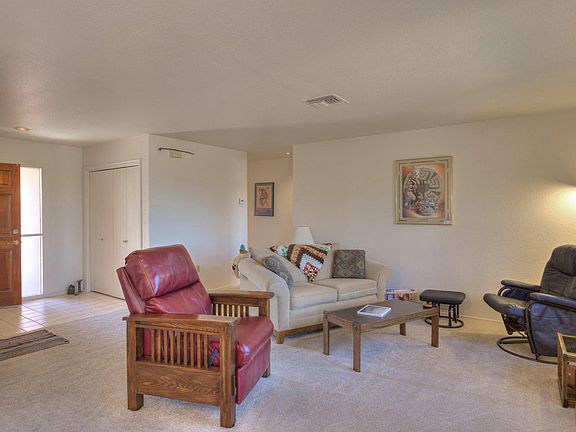3rd image of 130 N Bellhaven Dr