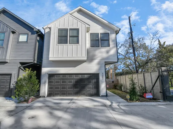 9005 Laverne Oak Ln, Houston, TX 77080
