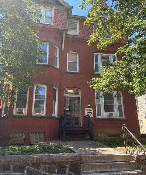3318 Arch St #3 — Photo 1