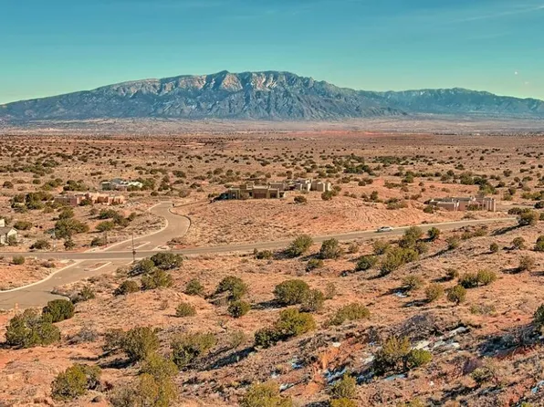 2305 Desert Marigold Rd NE, Rio Rancho, NM 87144