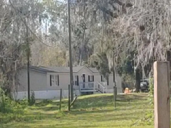 5466 Blue Hole Rd, Macclenny, FL 32063