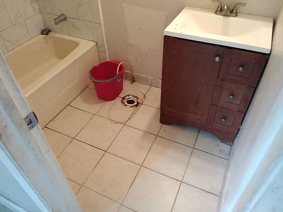 3rd image of 4438 W Melvin Cir