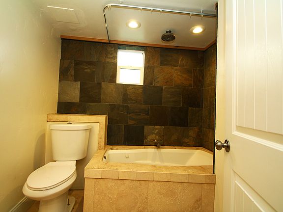 Bath (296)