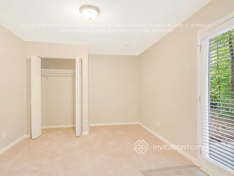 7812 Haymarket Ln — Photo 10