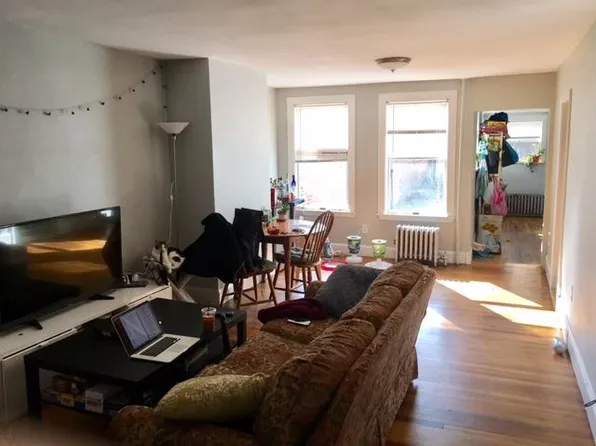 223 W 2nd St, South Boston, MA 02127