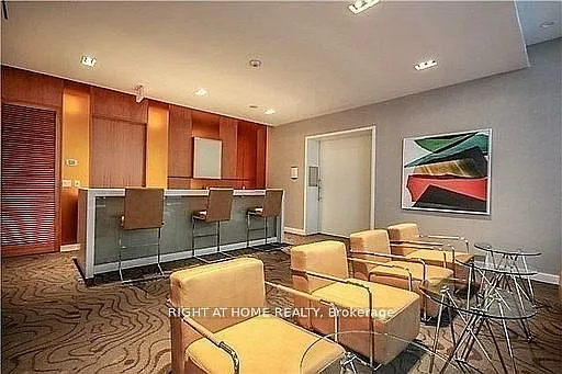 832 Bay St #902 — Photo 16