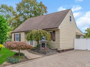 15 Douglas Rd, East Brunswick, NJ 08816