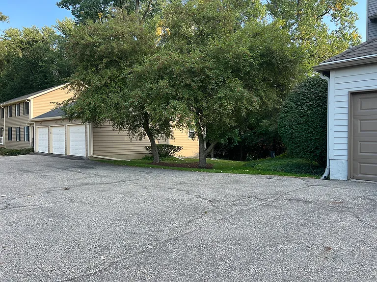 Burcham Dr — Photo 20