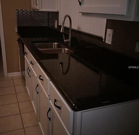 4th image of 221 Lochmond Dr