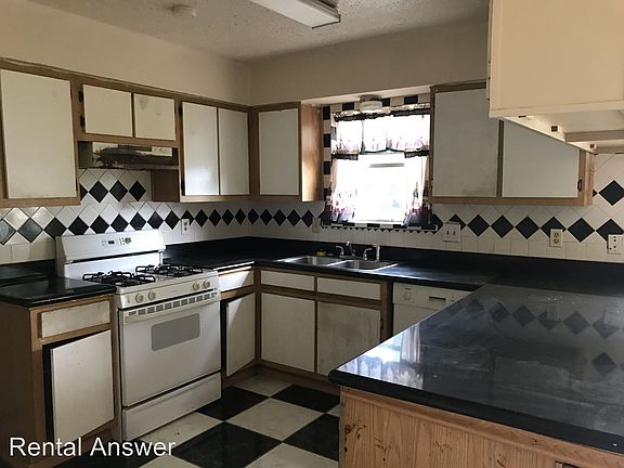 2nd image of 8206 Windy Acres Dr