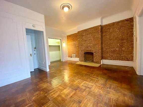 4th image of 330 W 88th St APT 2R