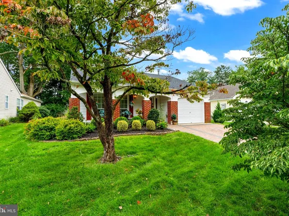 23 Buxton Ct, Southampton, NJ 08088