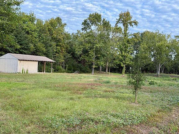 5th image of 410 Jones Rd