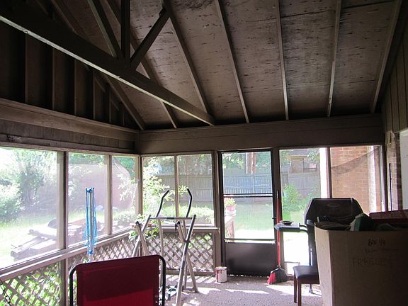 3rd image of 820 Corey Dr