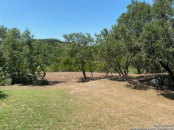 2nd image of 51 Vineyard Dr