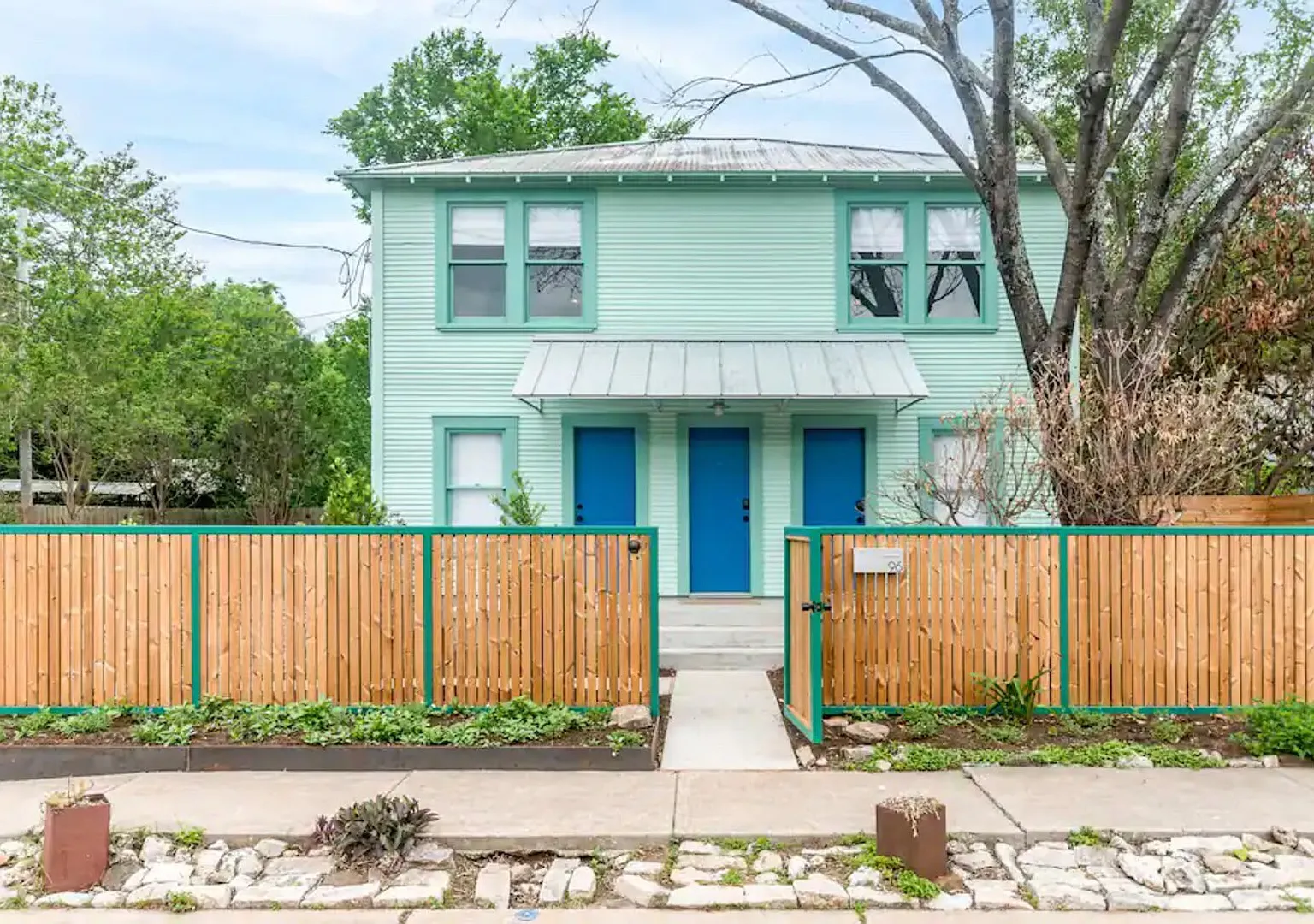 Lively East Austin Apartment — Photo 1