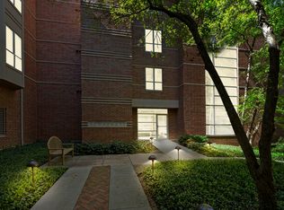 57 E Hattendorf Ave APT 201, Roselle, IL 60172