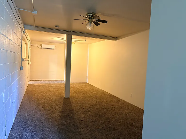 933 Vandercook Way — Photo 11