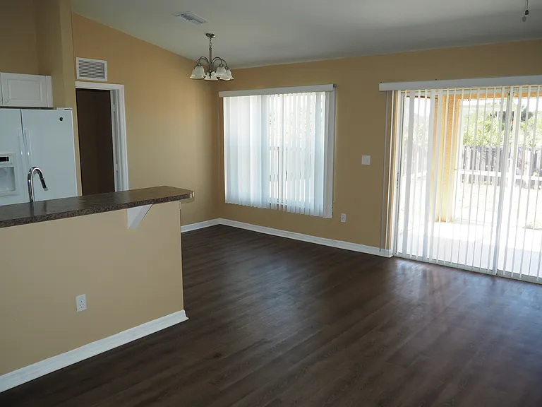 5008 Baron St — Photo 4