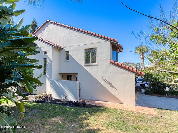 3rd image of 2973 Sea Oats Cir