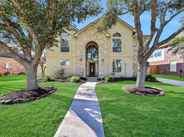 2333 Acadiana Ln, Seabrook, TX 77586