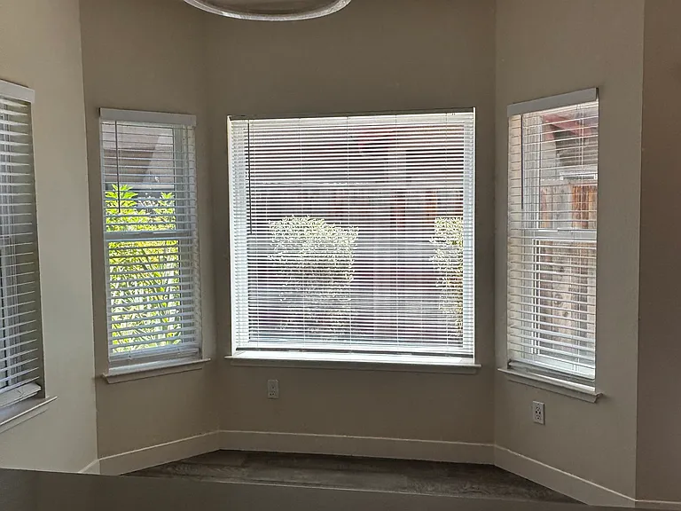 840 Civic Center Dr — Photo 9