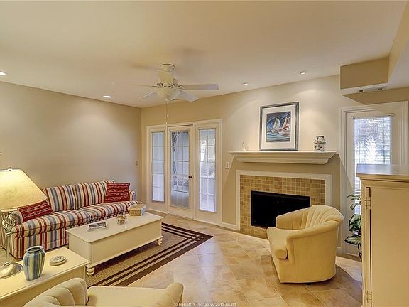 2nd image of 70 Shipyard Dr APT 289