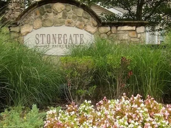 5121 Travis Edward Way APT C, Centreville, VA 20120