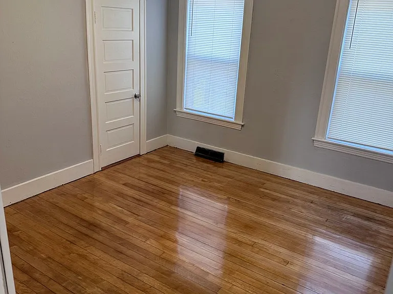 16 Groton Pl — Photo 6