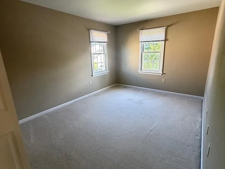 2264 Raleigh Rd — Photo 30